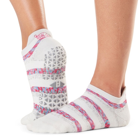 Tavi Noir Accessories - Tavi Noir Savvy Revelation Grip Socks